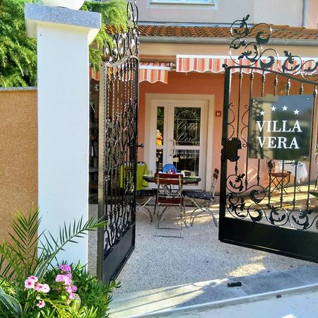 Hotel Villa Vera 2 Fažana Zewnętrze zdjęcie