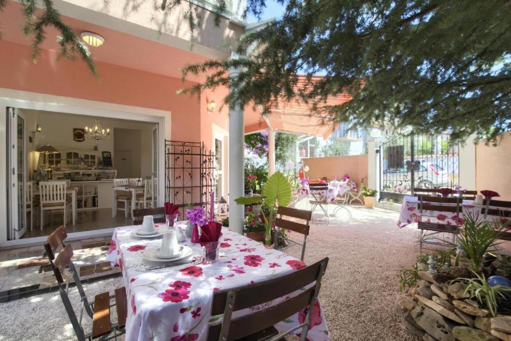 Hotel Villa Vera 2 Fažana Zewnętrze zdjęcie